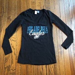 NFL x Philadelphia Eagles Women’s S Cotton Black Long Sleeve V-Neck Tee - EUC!